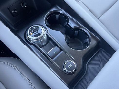 New 2026 Ford Explorer Active w/ Active Comfort Package AWD/4WD image 8