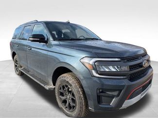 Used 2024 Ford Expedition Timberline video 2