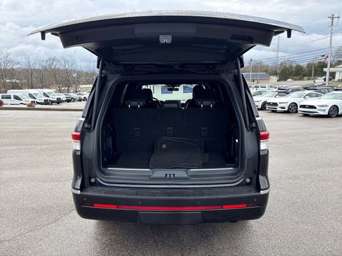 Used 2024 Lincoln Navigator Reserve image 17
