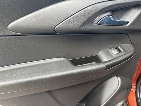 Used 2021 Chevrolet TrailBlazer ACTIV w/ Technology Package image 32