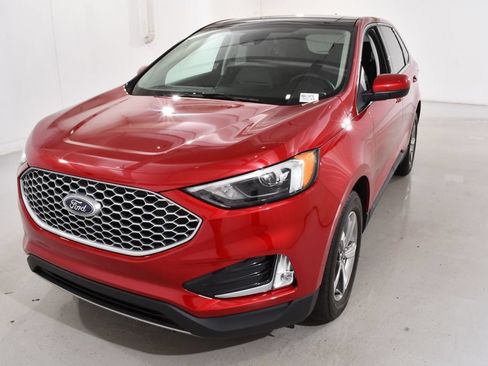 Used 2024 Ford Edge SEL w/ Convenience Package AWD/4WD image 2