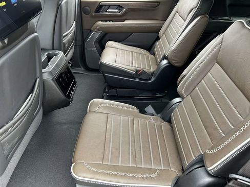 Used 2025 GMC Yukon Denali Ultimate image 26