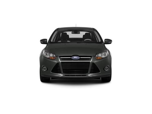 Used 2014 Ford Focus SE w/ SE Winter Package FWD image 4