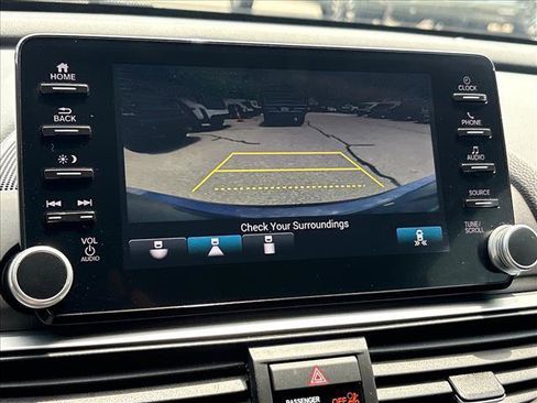 Used 2019 Honda Accord EX image 12