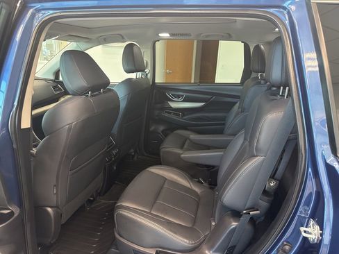 Used 2022 Subaru Ascent Limited w/ Technology Package AWD/4WD image 13