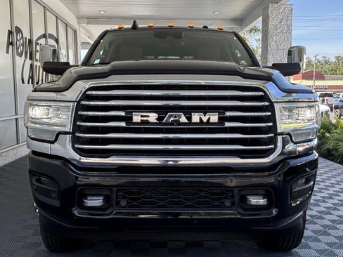 Used 2019 RAM 3500 Limited w/ Max Tow Package AWD/4WD image 13