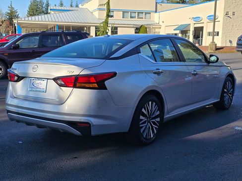 Used 2024 Nissan Altima 2.5 SV image 26