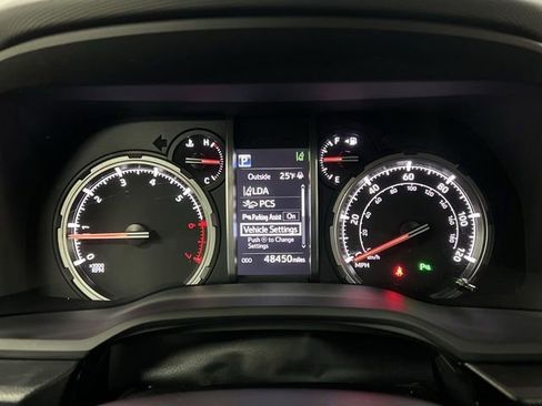 Used 2020 Toyota 4Runner Limited image 11