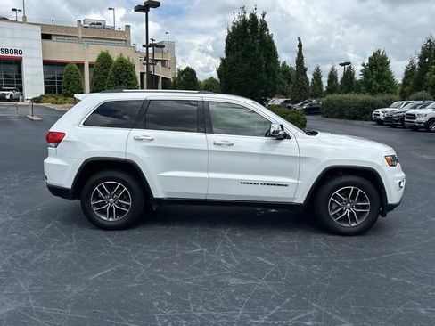 Used 2018 Jeep Grand Cherokee Limited w/ Trailer Tow Group IV AWD/4WD image 3