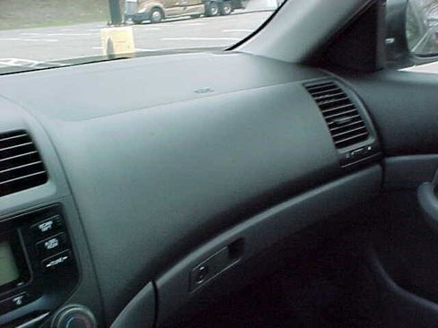 Used 2005 Honda Accord LX image 19