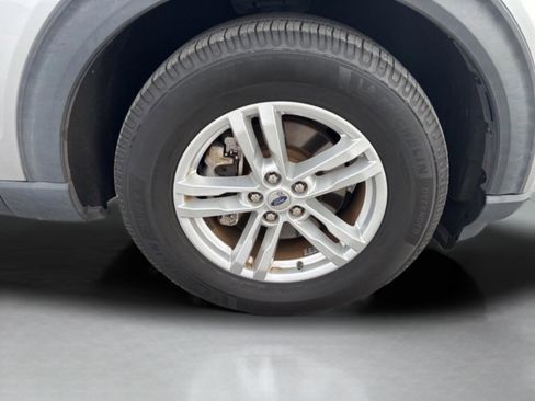 Used 2021 Ford Explorer XLT w/ Equipment Group 202A image 48