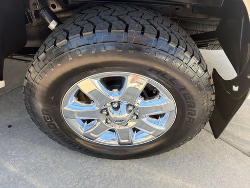 Used 2014 Ford F150 Lariat w/ Lariat Chrome Package AWD/4WD image 10