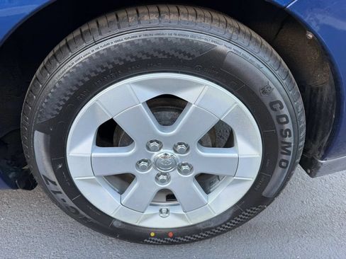 Used 2009 Toyota Prius w/ Pkg 2 FWD image 26