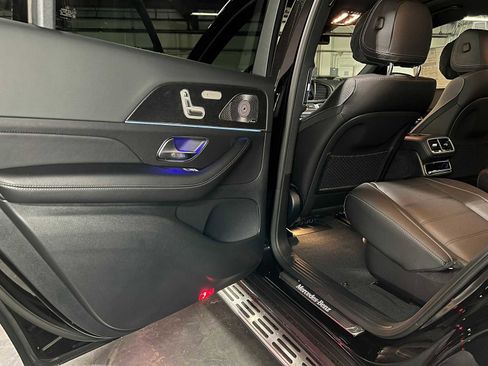 New 2026 Mercedes-Benz GLS 580 4MATIC image 18