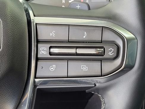 Used 2026 GMC Acadia Elevation FWD image 25