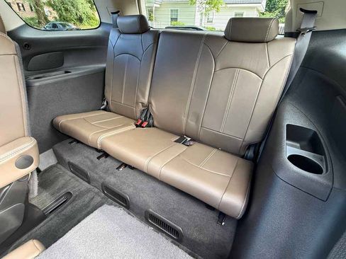 Used 2014 GMC Acadia SLT FWD image 13
