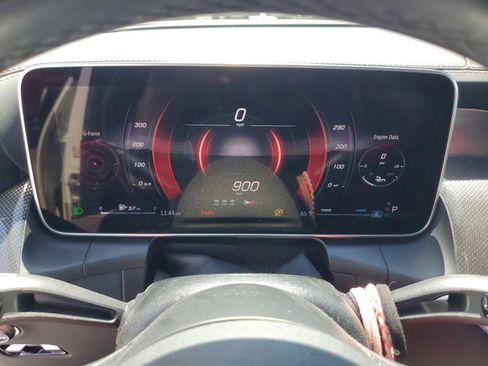 Used 2025 Mercedes-Benz GLC 300 4MATIC image 28