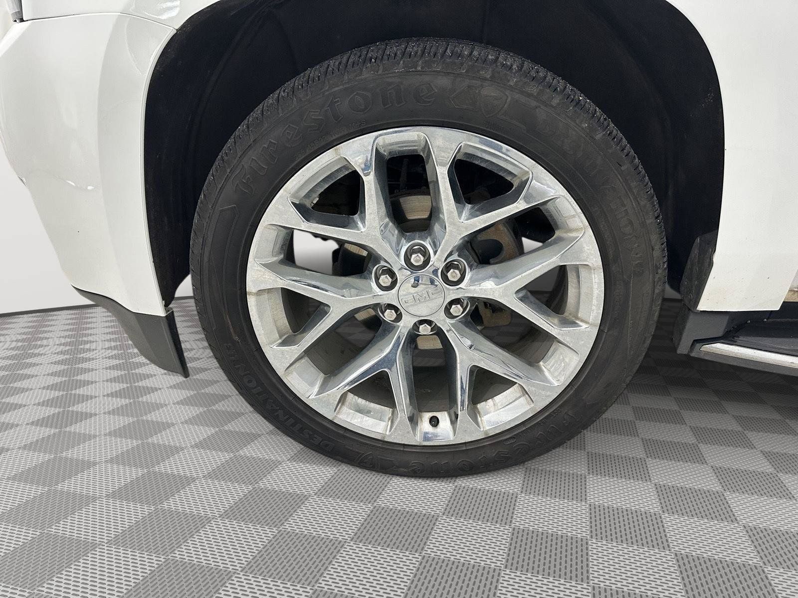 Used 2019 GMC Yukon Denali w/ Open Road Package AWD/4WD image 32