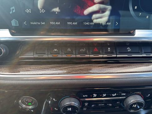 Used 2022 Chevrolet Silverado 1500 LT w/ Z71 Off-Road Package image 30