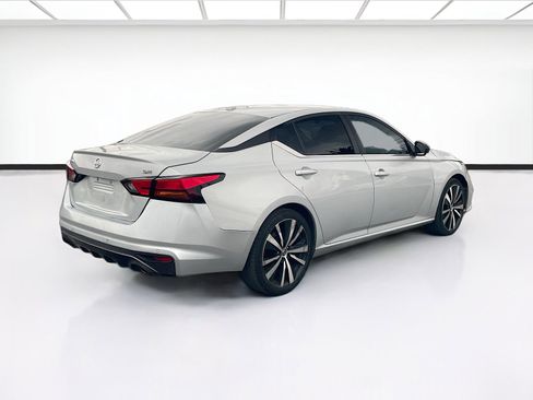 Used 2021 Nissan Altima 2.5 SR FWD image 4