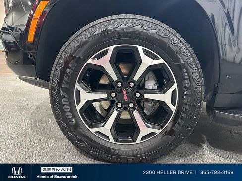Used 2025 GMC Yukon AT4 AWD/4WD image 13