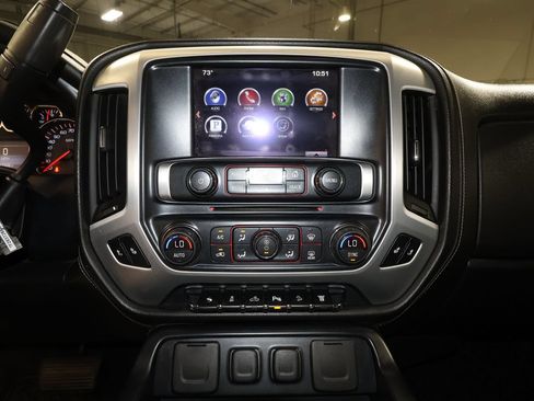 Used 2015 GMC Sierra 2500 SLT w/ Duramax Plus Package AWD/4WD image 10