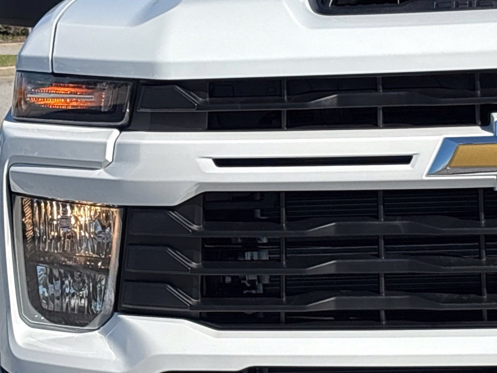 New 2026 Chevrolet Silverado 2500 Custom w/ Custom Value Package AWD/4WD image 4