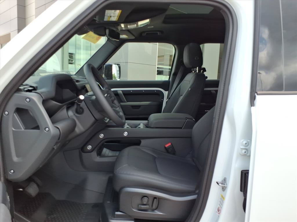 Used 2026 Land Rover Defender 110 S AWD/4WD image 11