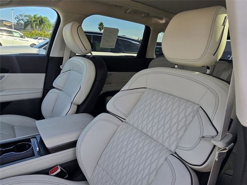 New 2026 Lincoln Nautilus Black Label AWD/4WD image 14