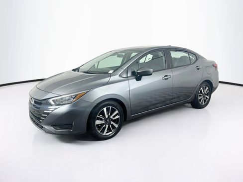 Used 2025 Nissan Versa SV FWD image 3