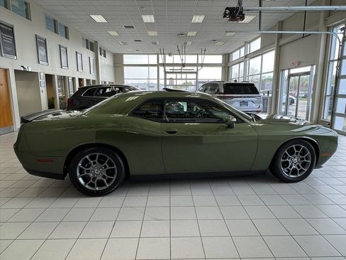 Used 2018 Dodge Challenger GT w/ Blacktop Package AWD/4WD image 8