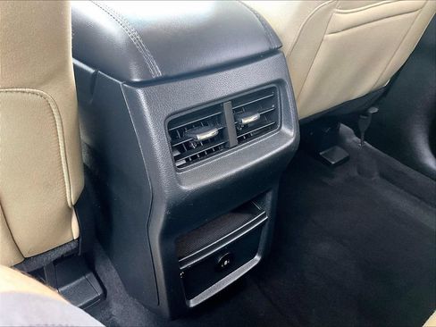 Used 2024 Ford Edge SE w/ Cargo Accessory Package AWD/4WD image 12