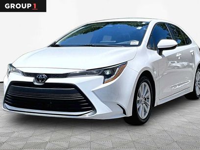 Used 2024 Toyota Corolla LE w/ LE Convenience Package