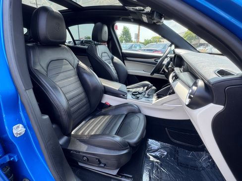 Used 2019 Alfa Romeo Stelvio Ti Sport w/ Quick Order Package 22S Sport AWD/4WD image 34
