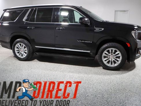 Used 2023 GMC Yukon SLT w/ SLT Luxury Package AWD/4WD image 6
