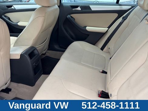Used 2012 Volkswagen Jetta TDI FWD image 25