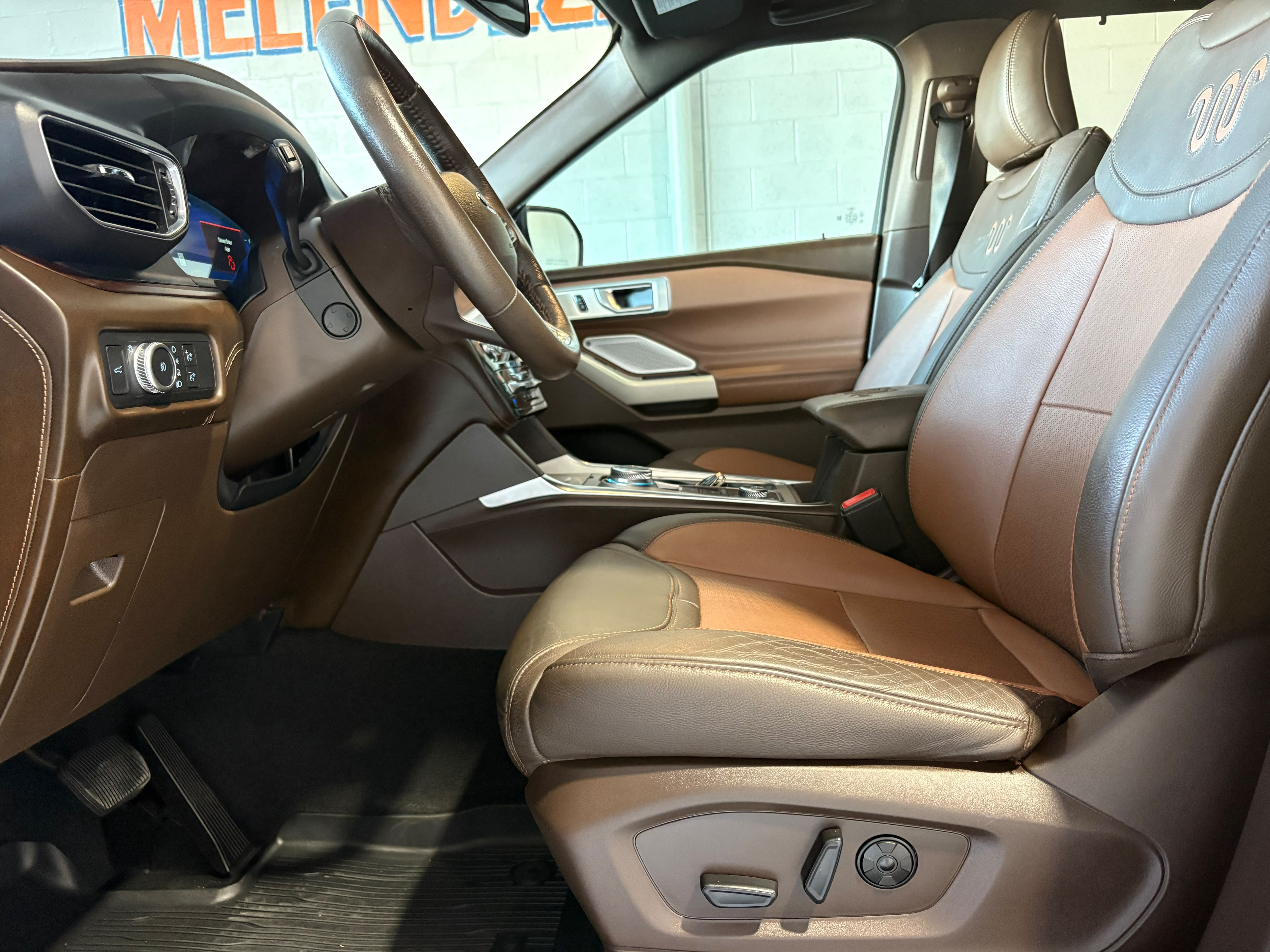 Used 2022 Ford Explorer King Ranch w/ Premium Technology Package AWD/4WD image 10