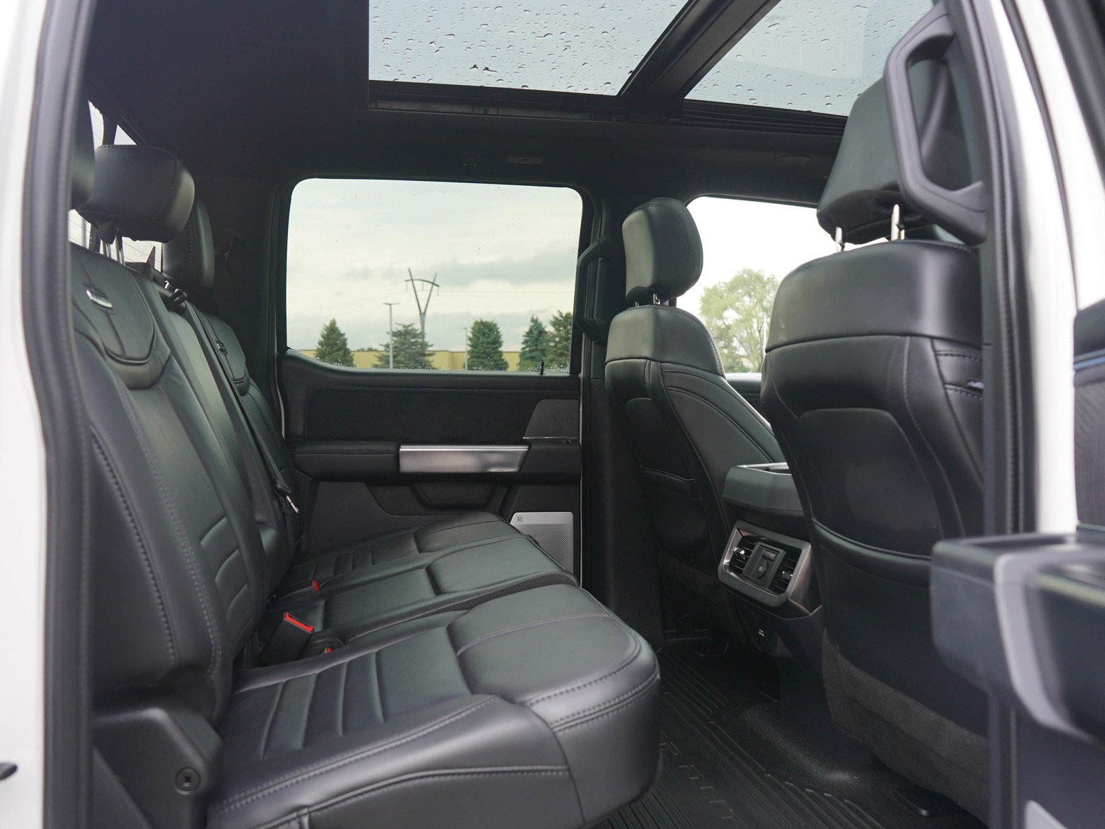 Used 2025 Ford F350 Platinum AWD/4WD image 13