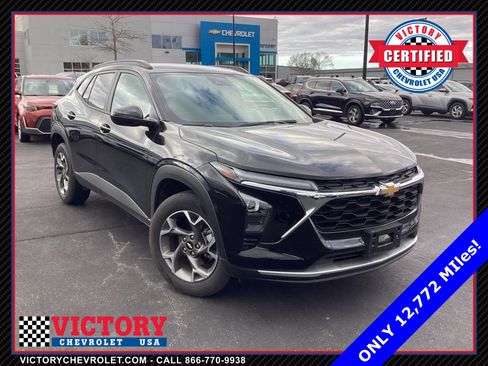 Used 2025 Chevrolet Trax LT w/ LT Convenience Package image 1