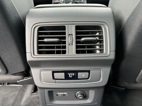 Used 2025 Audi SQ5 Premium Plus image 19
