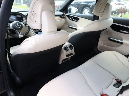 Used 2023 Mercedes-Benz C 300 4MATIC Sedan image 20