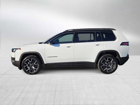New 2026 Jeep Cherokee Overland image 5
