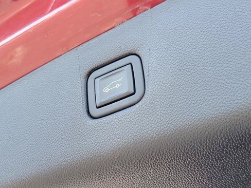 Used 2024 Chevrolet Blazer LT FWD image 30