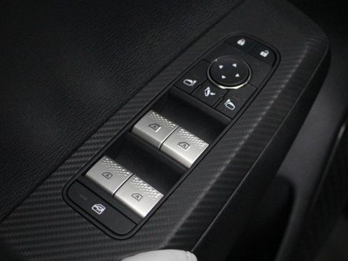 New 2026 Mitsubishi Outlander SE image 16