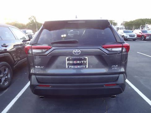 Used 2021 Toyota RAV4 XLE w/ Convenience Package AWD/4WD image 7