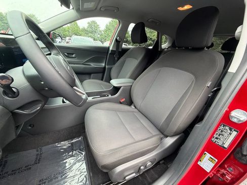 Certified 2024 Hyundai Kona SEL AWD/4WD image 17