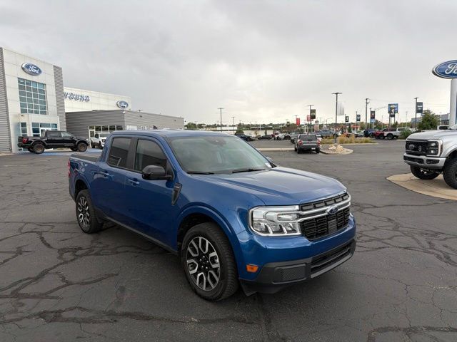 Used 2024 Ford Maverick Lariat FWD image 1