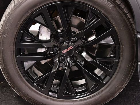 Used 2024 GMC Sierra 1500 Denali w/ Denali Reserve Package AWD/4WD image 9