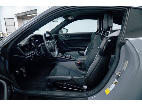 Used 2023 Porsche 911 GT3 RWD image 33