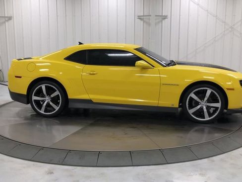 Used 2010 Chevrolet Camaro LT w/ LPO, Ground Effects Package RWD image 9